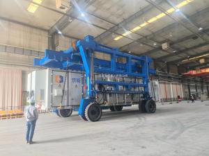 海泰制造-集裝箱跨運車-SC80t-4.5m 現(xiàn)場實驗